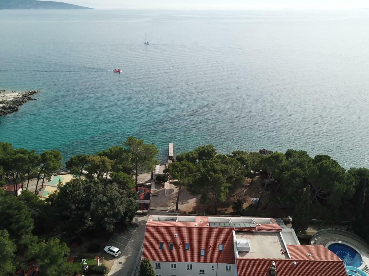 Sesar Apartments Krk - No. 1 Iva Krk Town Kültér fotó