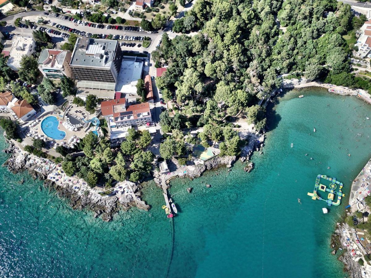 Sesar Apartments Krk - No. 1 Iva Krk Town Kültér fotó